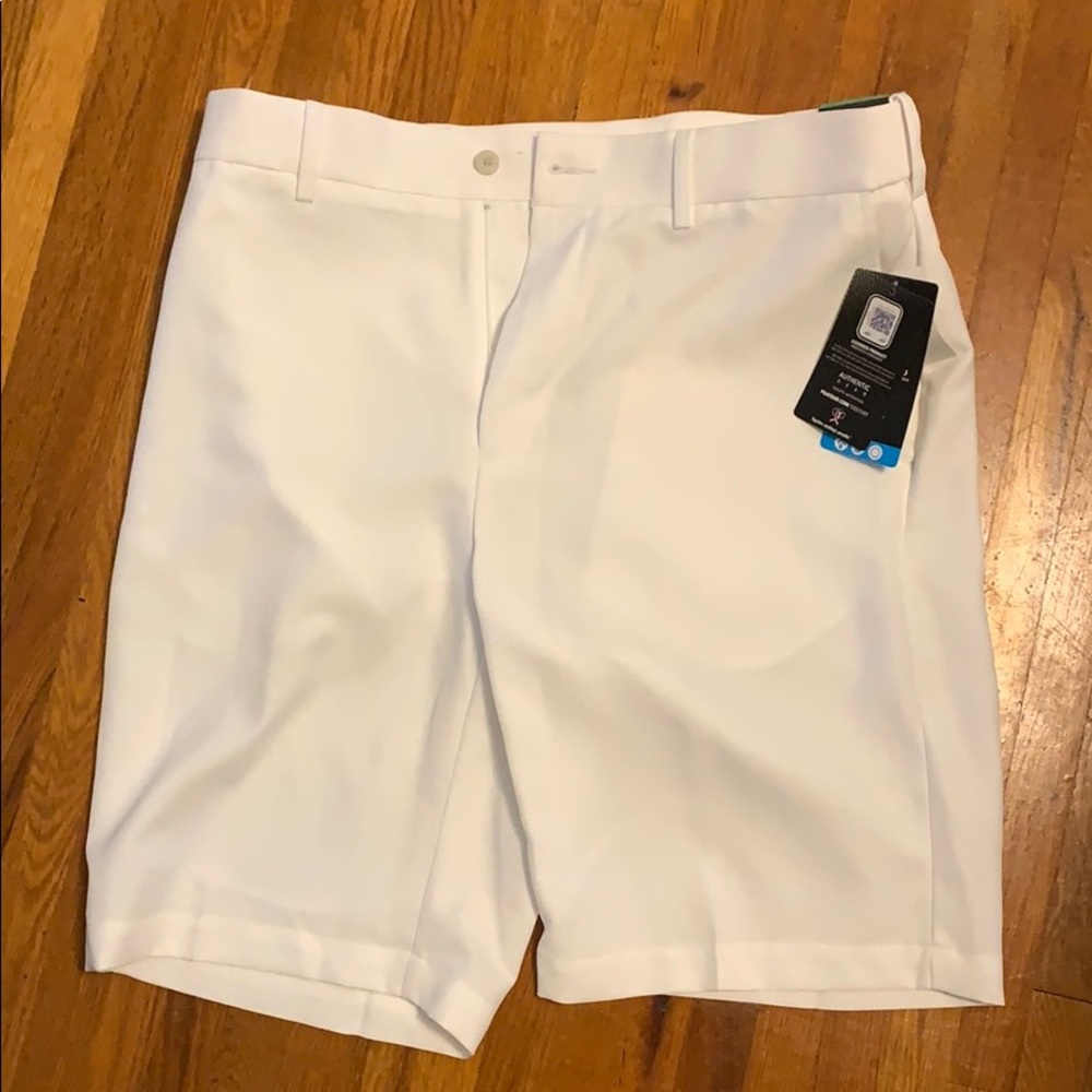 White golf shorts NWT